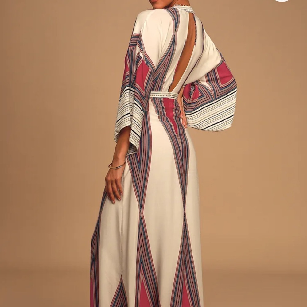 Lulu's Maxi Dress - Picture 3 of 12